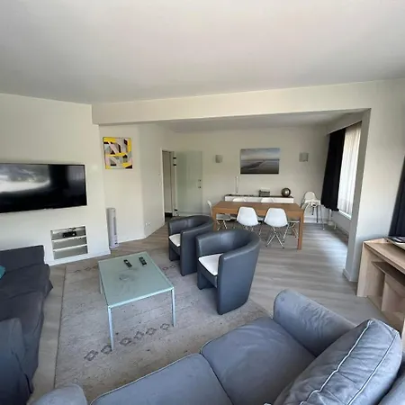 Apartment 3 Bedroom Nearby The Sea Ostend