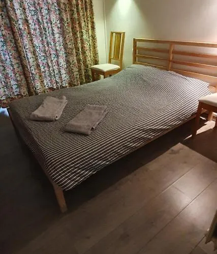 3 Bedroom Nearby The Sea