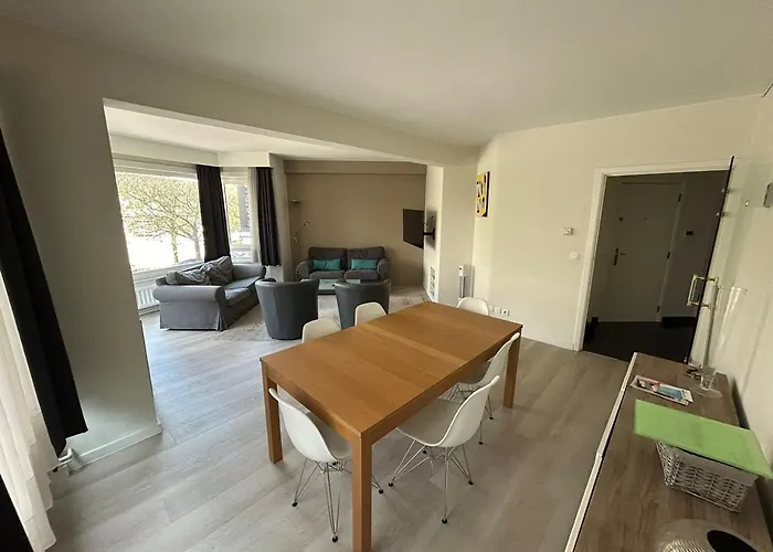 3 Bedroom Nearby The Sea Oostende